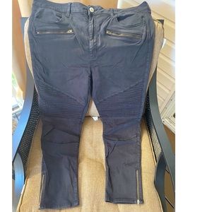 BLACK AE JEANS SUPER SUPER STRETCH SIZE 18
